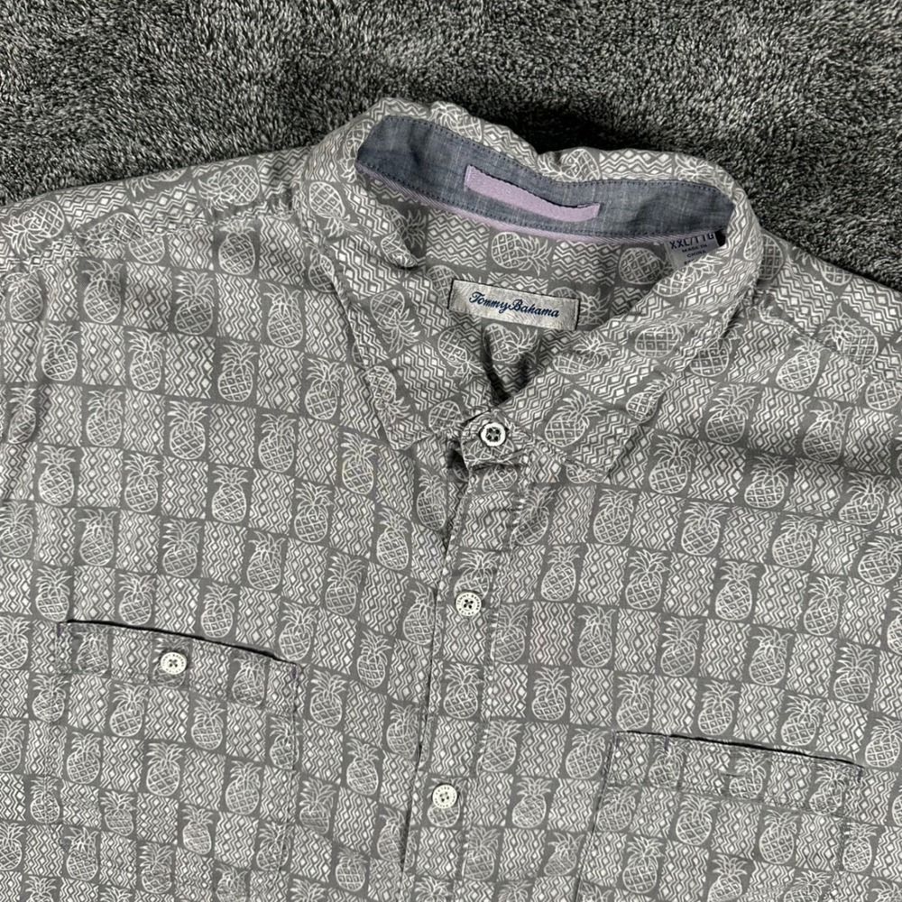 Tommy Bahama Shirt Mens XXL Button Down Grey Pineapple AOP Short Sleeve Casual